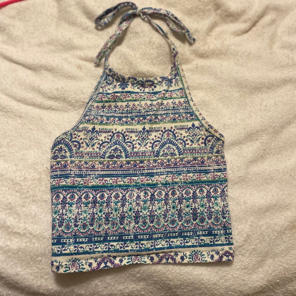 Crop top with high neck